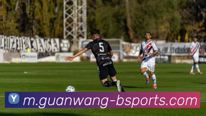 杰伦格林复出表现亮眼继续替补出战对抗老鹰队争取胜利